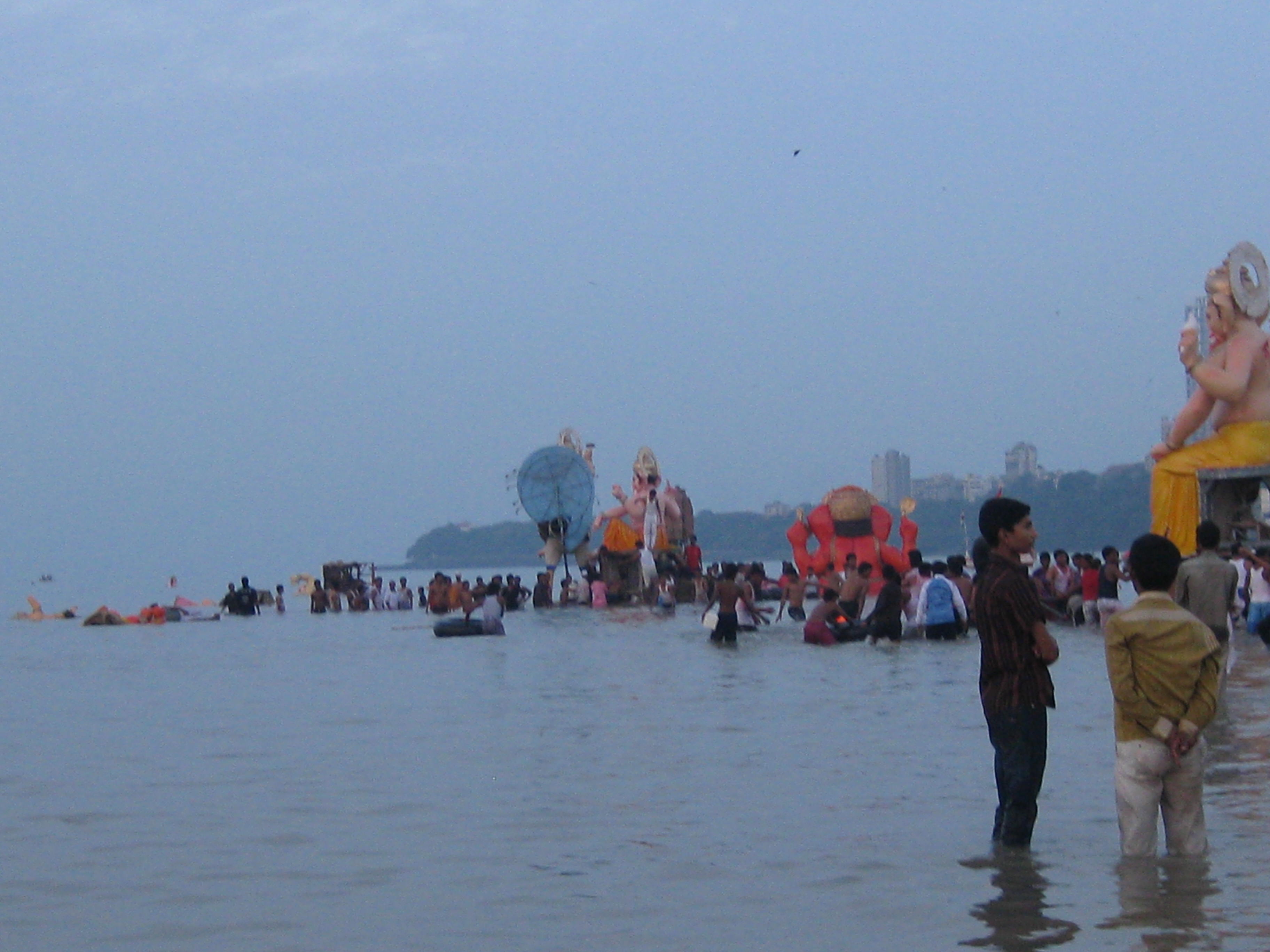 Ganpati Visarjan Chowpatty 2010 Garima Chaudhry