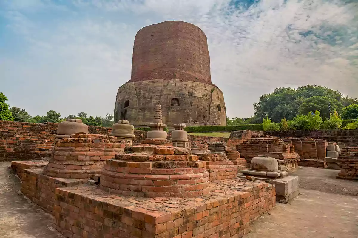 Dhammekh Stupa - Sarnath, Uttar Pradesh, India